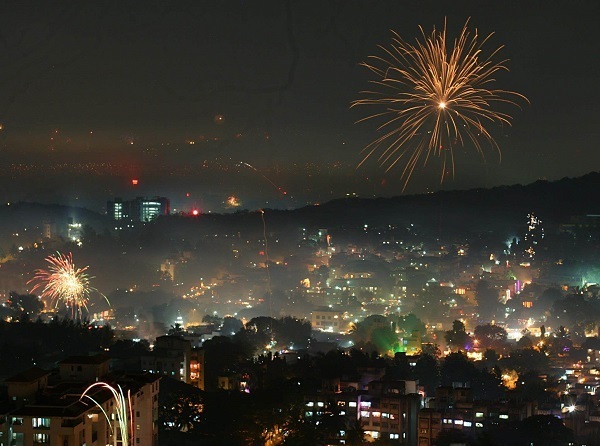 Celebrate Diwali in Rishikesh.